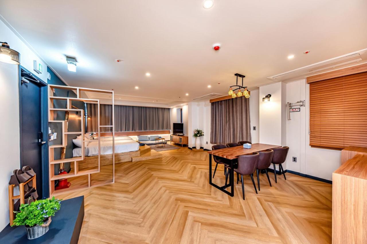 The Jade Hotel Чеджудо Экстерьер фото